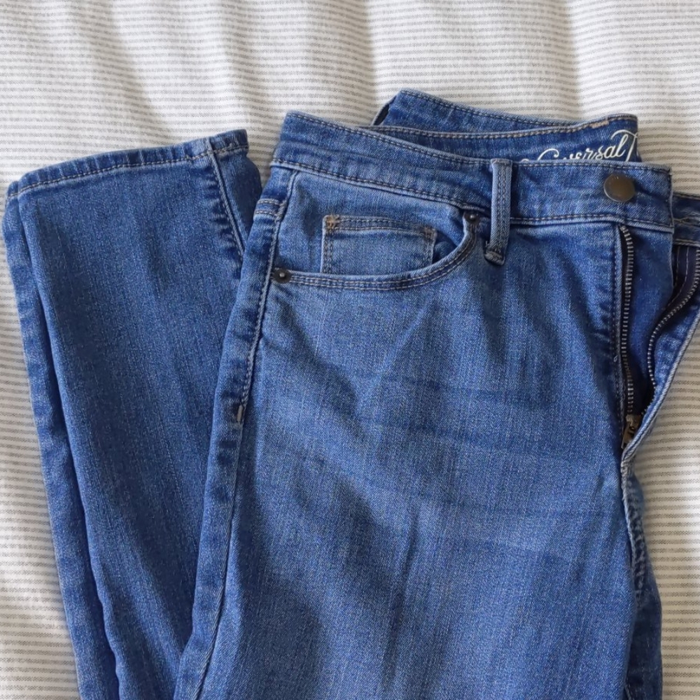 High waisted skinny jeans